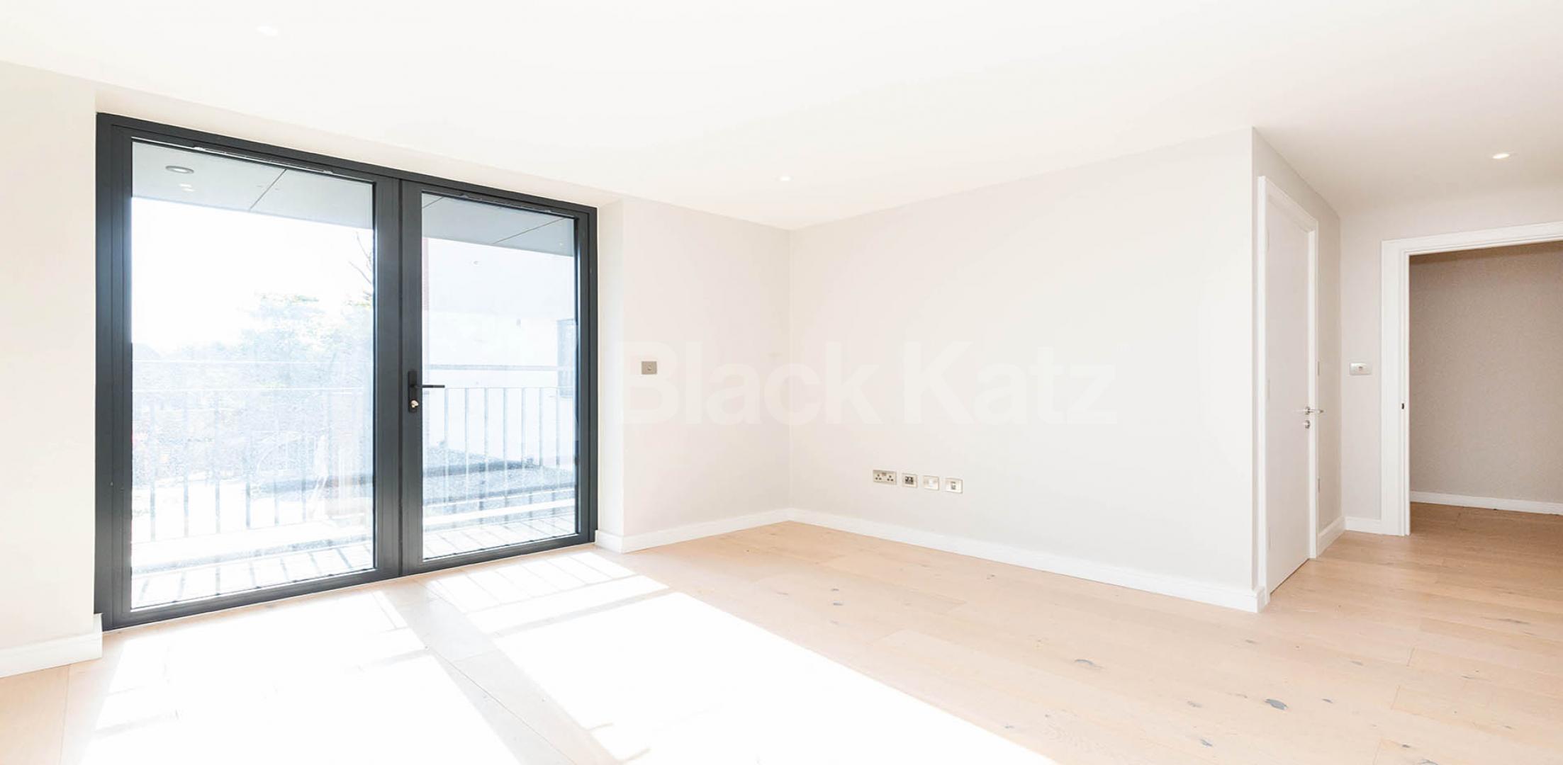 			2 Bedroom, 2 bath, 1 reception Apartment			 Tottenham Lane, Crouch End